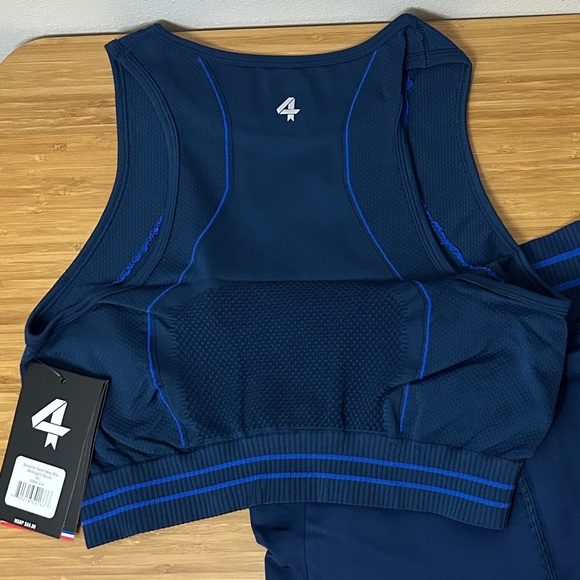 NWT FOURLAPS SET OF AERO SEAMLESS 3” SHORTS AND BREATHE SEAMLESS BRA - Picture 3 of 5